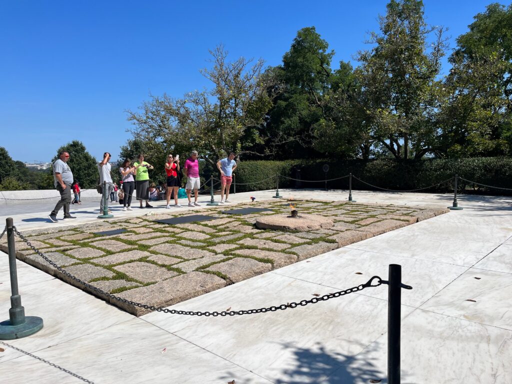 cimetière d'Arlington flamme éternelle Kennedy